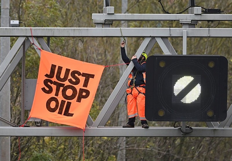 Aktywiści z grupy Just Stop Oil wstrzymują protesty na drogach