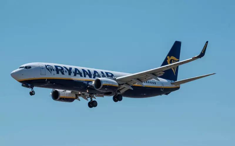Alarm bombowy w samolocie Ryanair z Poznania do Londynu