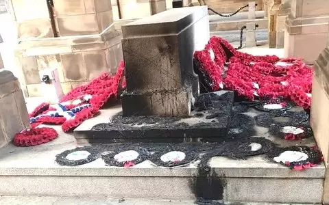 Scotland: Edinburgh's War Memorial set on fire by vandals