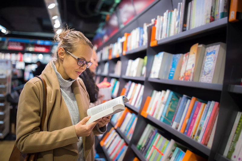 Study: Women are more likely to read books than men