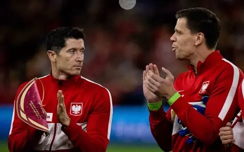 Lewandowski and Szczęsny started today's friendly match against Chile on the bench