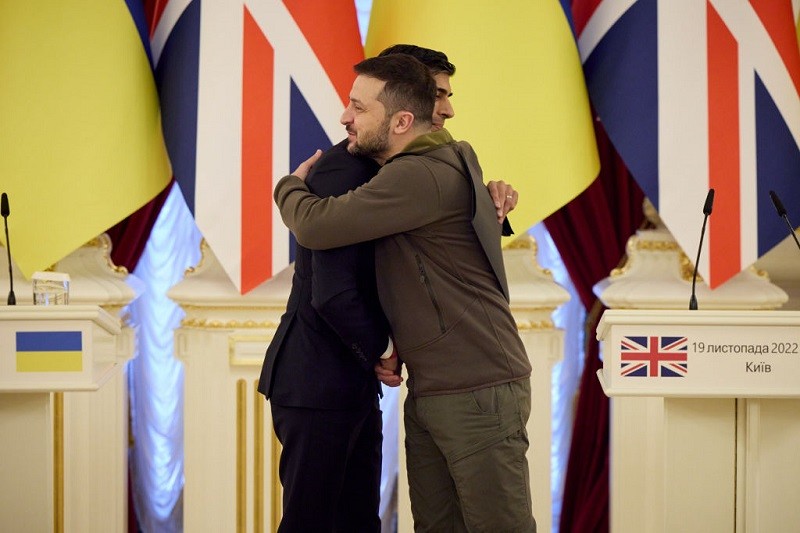 Premier UK z wizytą w Kijowie. "Przekażemy Ukrainie nowy pakiet pomocy wojskowej"