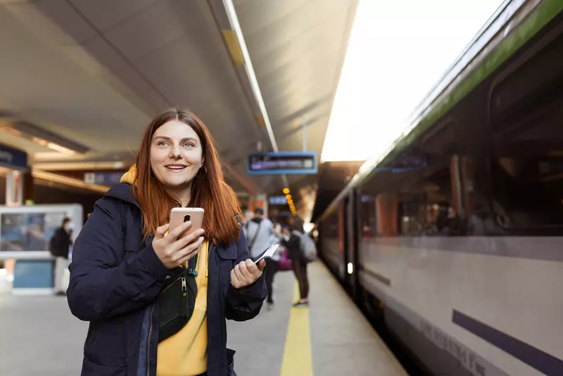 Raport: Polscy podróżni coraz chętniej przesiadają się do pociągów