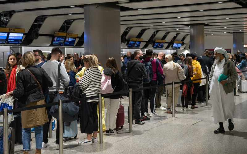 Airport security rules on liquids and laptops could be lifted in UK in 2024