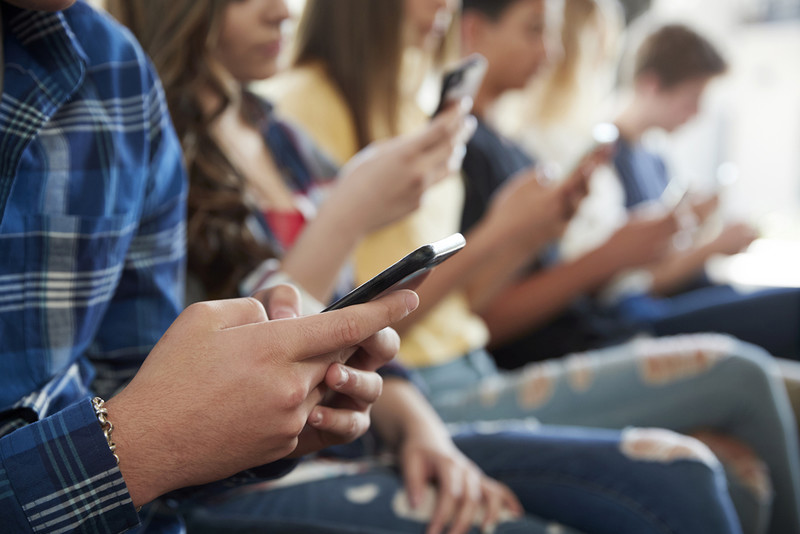 Spain: More than 80 per cent of young people suffer from nomophobia - fear of losing their smartphon