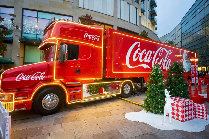 Świąteczna ciężarówka Coca Coli znów zawitała do Londynu
