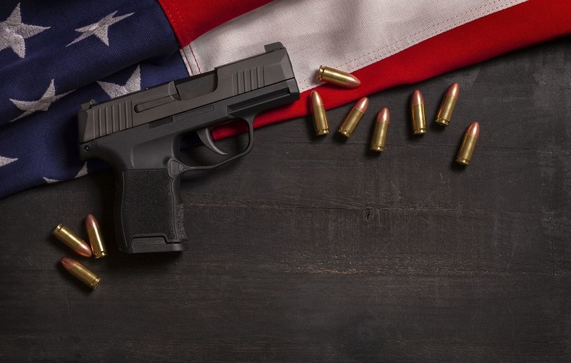 USA: Coraz więcej Amerykanów chodzi codziennie z bronią w ręku