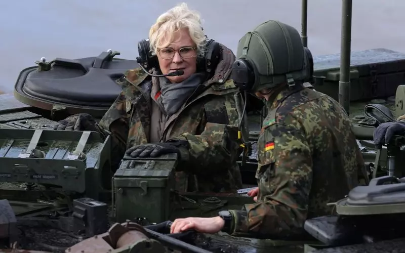 Niemieckie media: Lambrecht zaproponowała Polsce Patrioty, ale nie skonsultowała tego z wojskowymi
