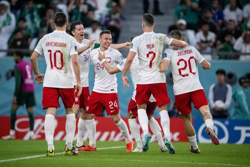 WORLD CUP 2022: Poland's first win, France promoted, Messi the 'saviour' of Argentina