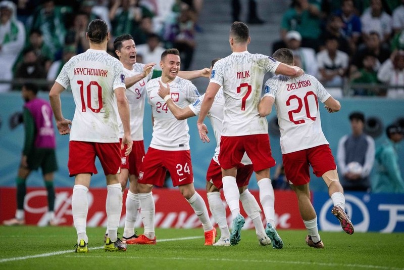 MŚ 2022: Pierwsza wygrana Polski, awans Francji, Messi "zbawcą" Argentyny