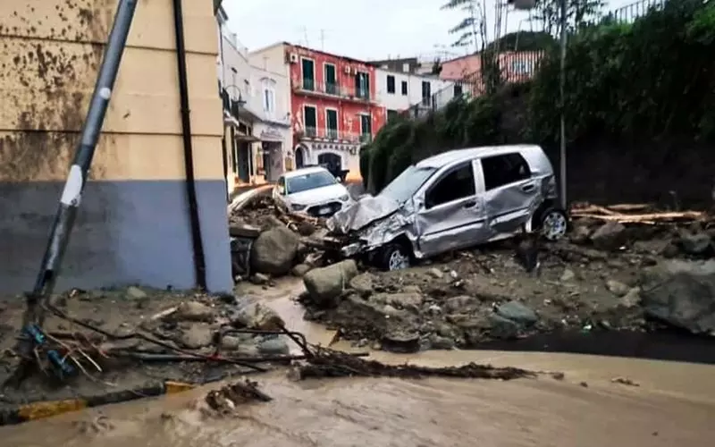 Włochy: Lawina błotna na Ischii. Jedna ofiara śmiertelna, 11 osób zaginionych