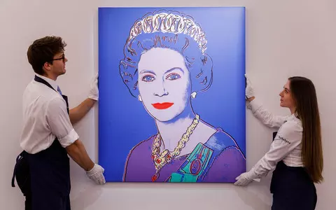 Andy Warhol's portrait of Queen Elizabeth II sold for record price