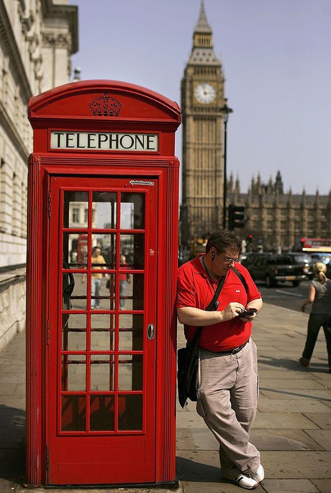 Signal failure:Londoners suffer the worst mobile phone reception in the country