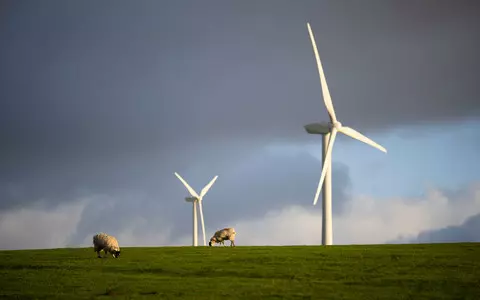 UK government eases ban on new wind farms