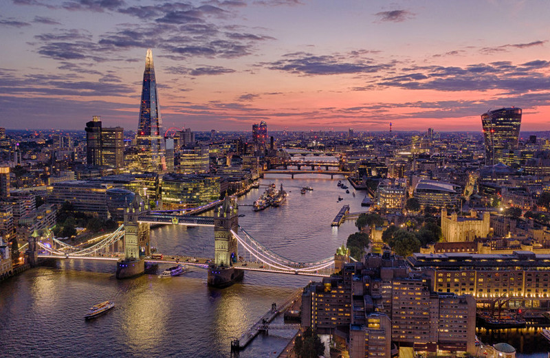 Londyński rynek nieruchomości spowalnia, a ceny spadają w całym UK