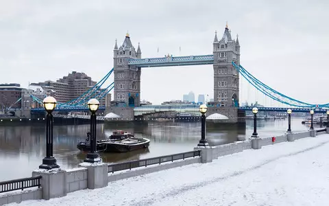 Snow starts falling in these parts of London as temperatures nosedive