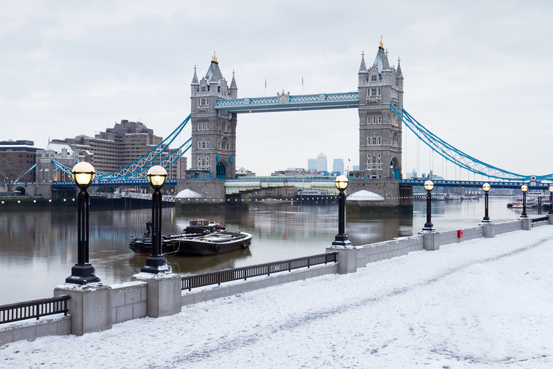 Snow starts falling in these parts of London as temperatures nosedive