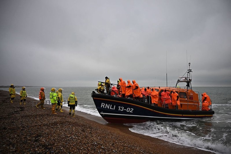 Fewer than 100 migrants arrested for arriving in UK illegally
