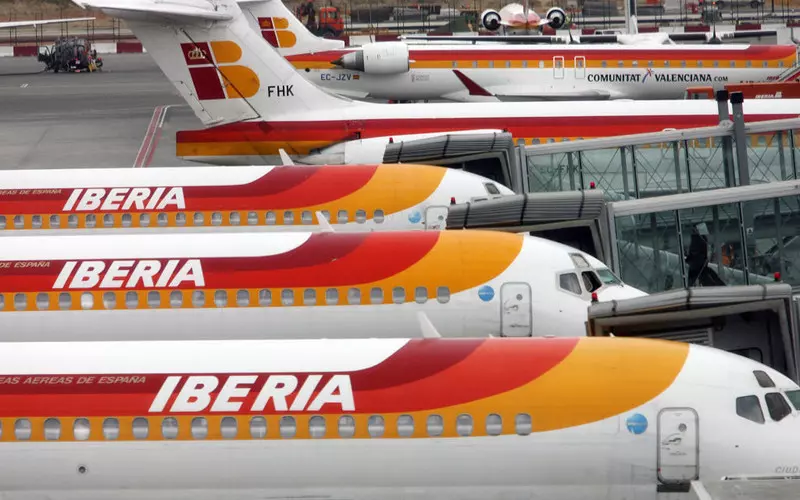 Hiszpania: Załogi lotnisk zapowiedziały strajk w okresie bożonarodzeniowo-noworocznym