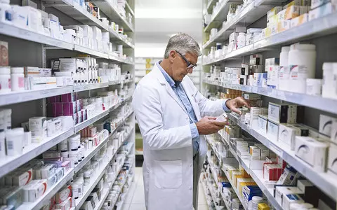 Pharmacists warn antibiotic stocks for respiratory illnesses at 25-year low