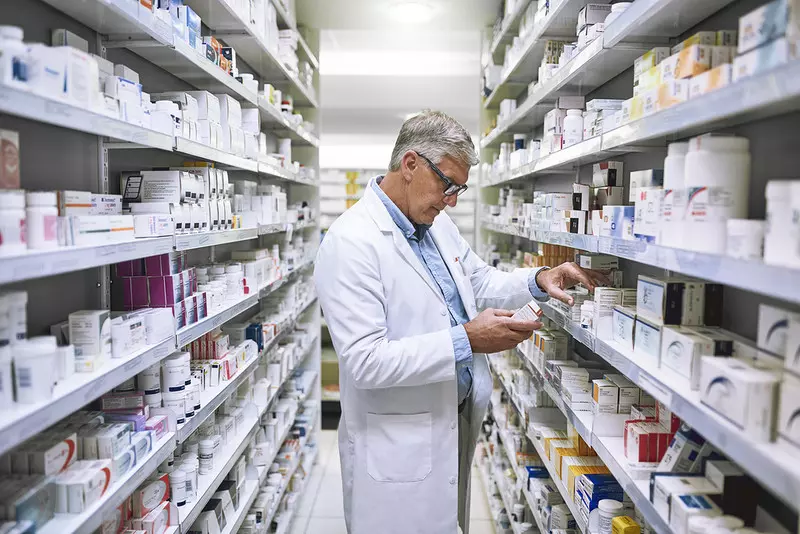 Pharmacists warn antibiotic stocks for respiratory illnesses at 25-year low