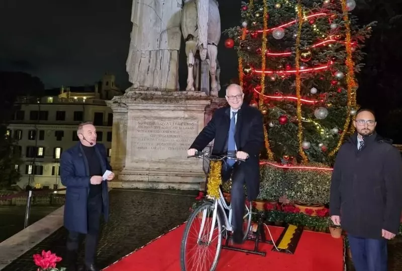 Włochy: Na rzymskim Kapitolu stoi choinka zasilana prądem z rowerów