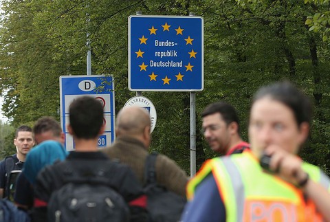 Przedłużone kontrole na niektórych granicach w strefie Schengen