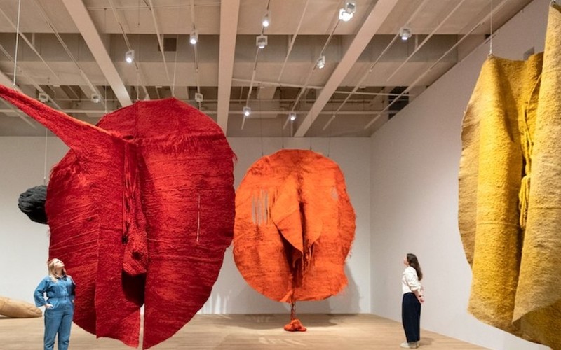The curator of Tate Modern about Magdalena Abakanowicz's exhibition: Viewers are stunned by them