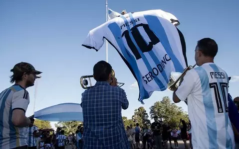 Argentina in the footsteps of Spain or... in 1990