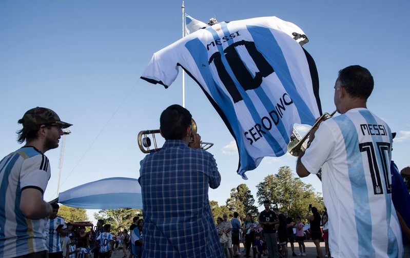 Argentina in the footsteps of Spain or... in 1990