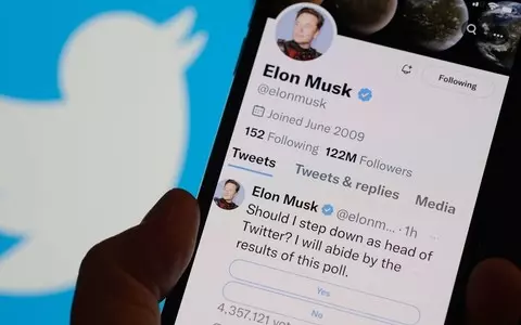 Twitter users voted in a poll for Elon Musk's departure from the position of the head of the website