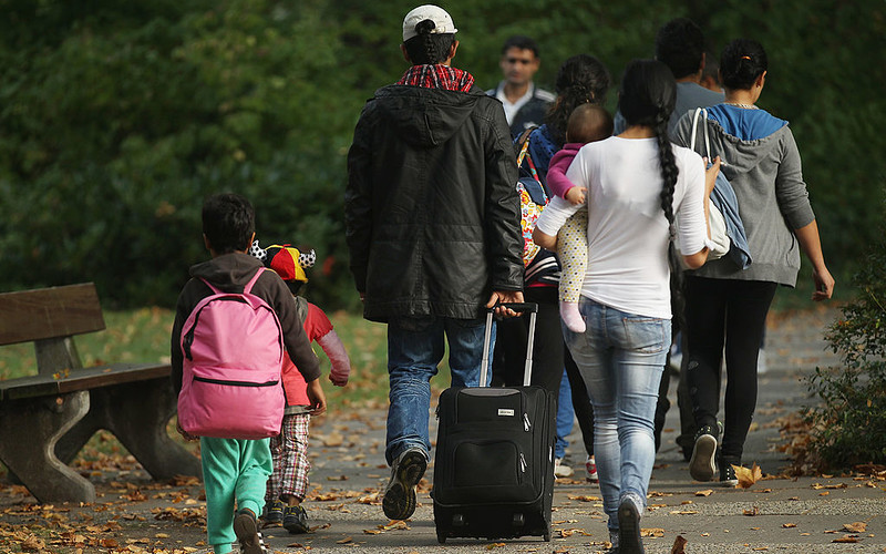 Większość Brytyjczyków nie pochwala sposobu, w jaki rząd zajmuje się imigracją