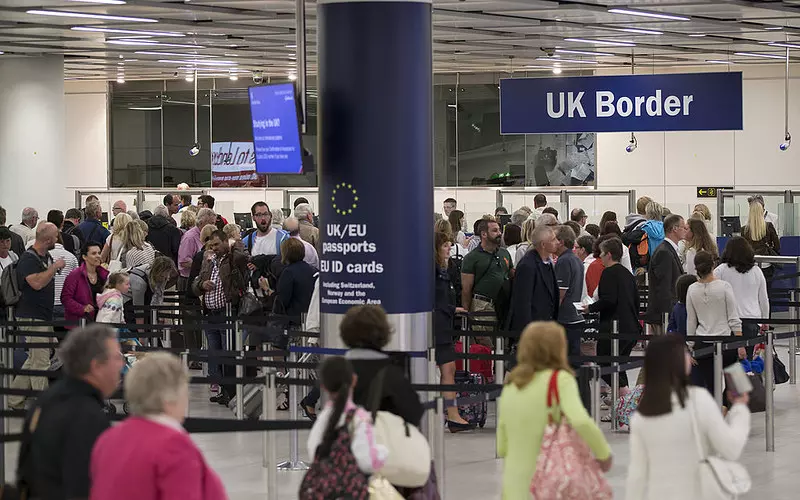 Nowe ostrzeżenie przed utrudnieniami na brytyjskich lotniskach 
