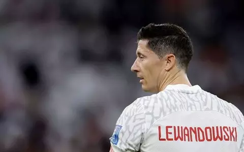 Robert Lewandowski received the Golden Foot 2022 award