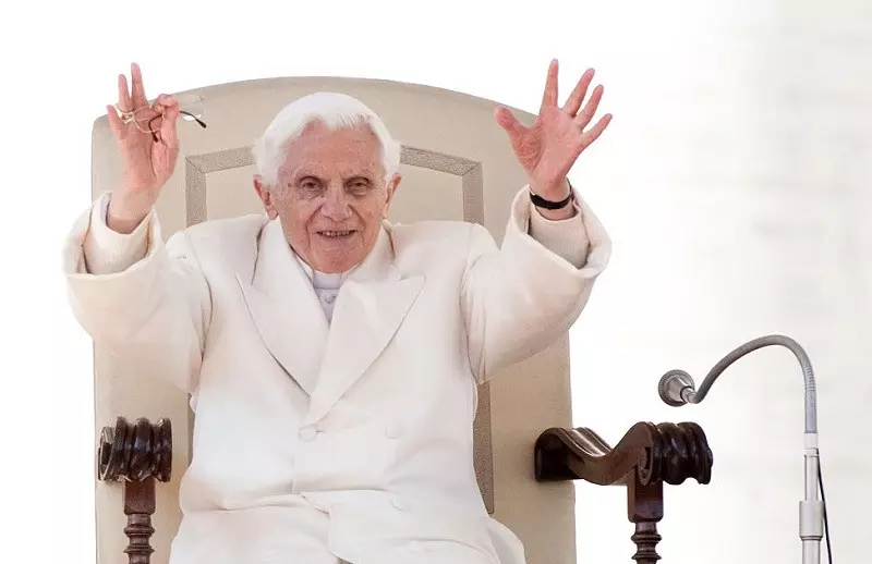 Godziny niepokoju o papieża Benedykta XVI