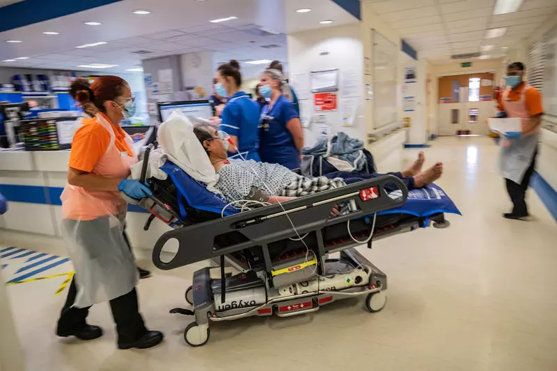 Rekordowa liczba pacjentów w szpitalach w Anglii