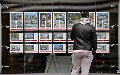 UK house prices fall for fourth month in a row, the longest run since 2008