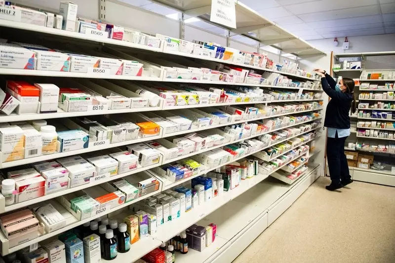 Brytyjscy aptekarze alarmują o niedoborach leków na przeziębienie i grypę