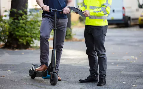 Reckless cyclists, e-scooters and e-bikes face Thames Path ban