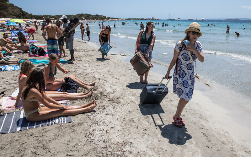 Holiday firms expect ‘Sunshine Saturday’ bookings to return to pre-Covid levels