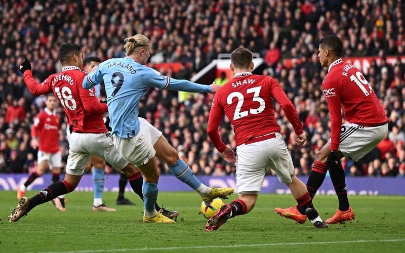 Premier League: United beat City in the Manchester derby, ninth win