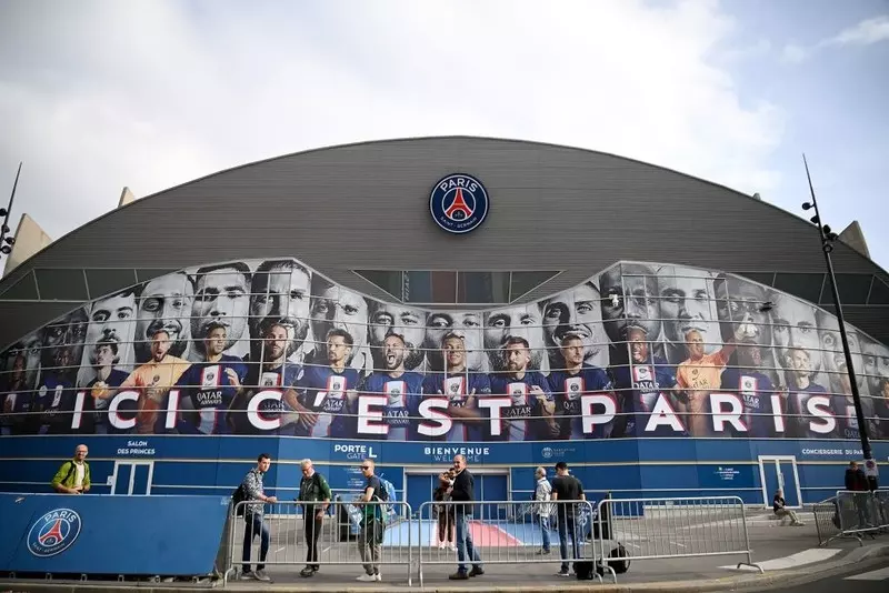 Liga francuska: Stadion Parc des Princes nie zostanie sprzedany PSG