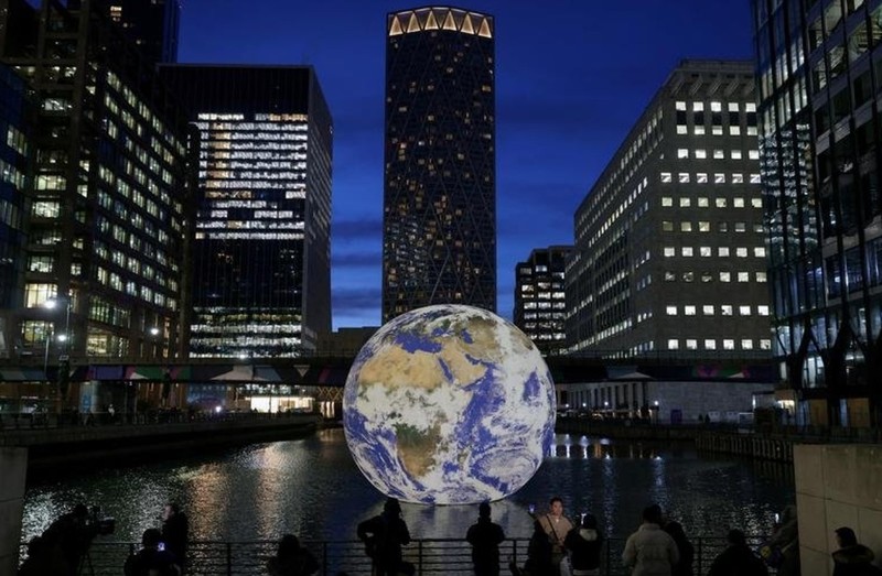 Canary Wharf Winter Lights festival 2023: First look at the luminous spectacle taking over E14