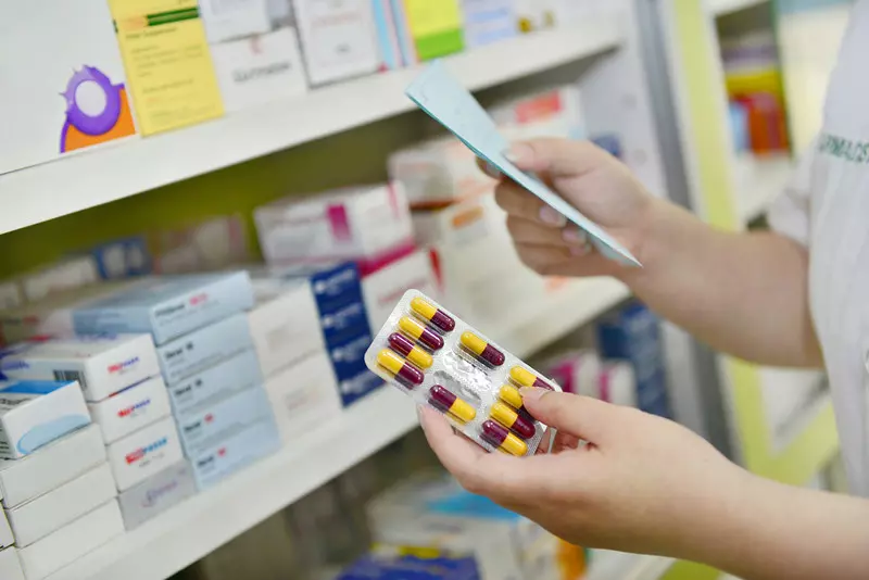 Belgia: W kraju zaczyna brakować niektórych antybiotyków oraz leków przeciwbólowych