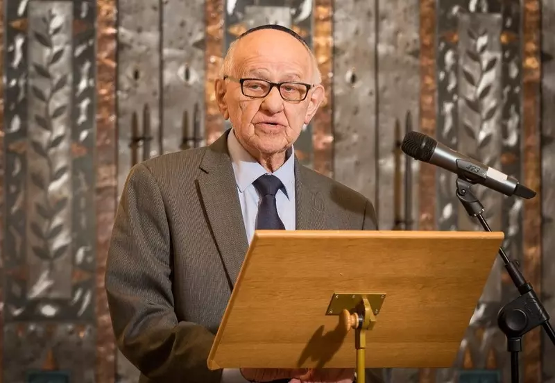 Zmarł jeden z ostatnich w Wielkiej Brytanii ocalałych z Holokaustu