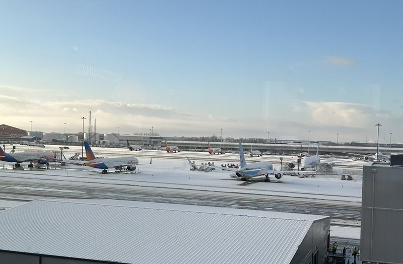 Manchester Airport runways reopen after heavy snow
