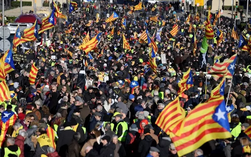Hiszpania: Paraliż komunikacyjny Barcelony. Na ulice wyszło 30 tys. separatystów