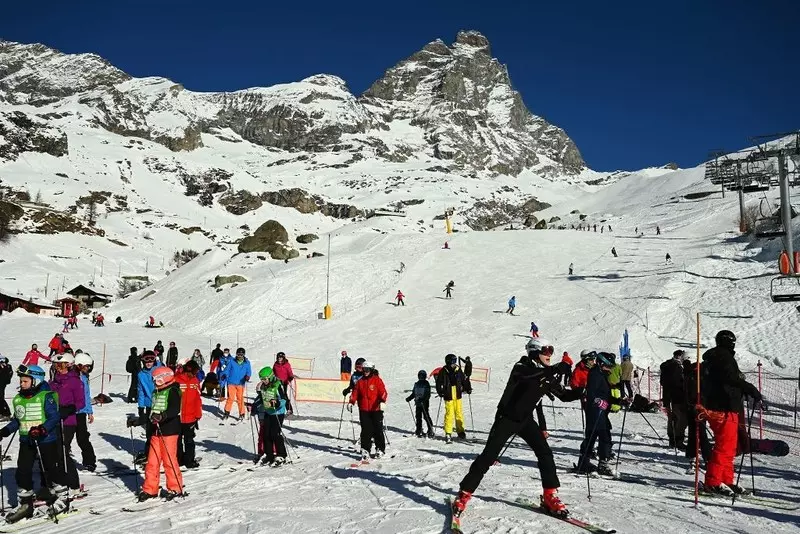 Włochy: Konsulat RP przypomina turystom jadącym na narty o obowiązkowym ubezpieczeniu OC