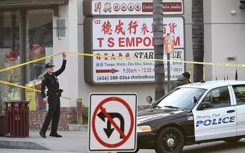 Suspect at large after shooting near LA kills 10