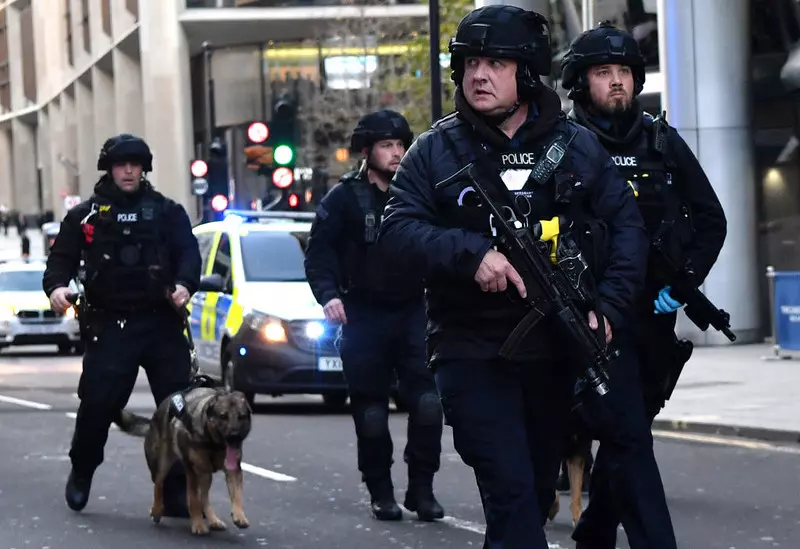Duża akcja policji w Londynie. W ciągu 3 dni aresztowano niemal 180 osób